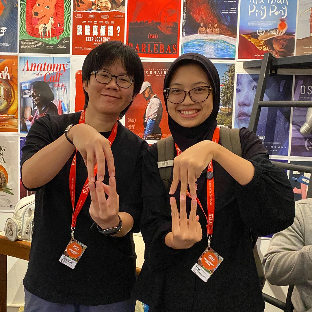 Foto bersama Tyas sebagai penulis dan Mickey sebagai Sutradara film pendek WAShhh